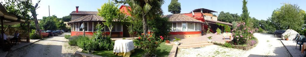 Aia Di Lazzaro Agriturismo Casalbore Екстериор снимка