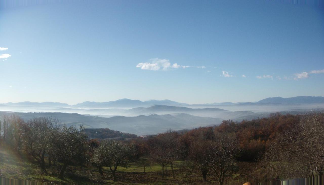 Aia Di Lazzaro Agriturismo Casalbore Екстериор снимка